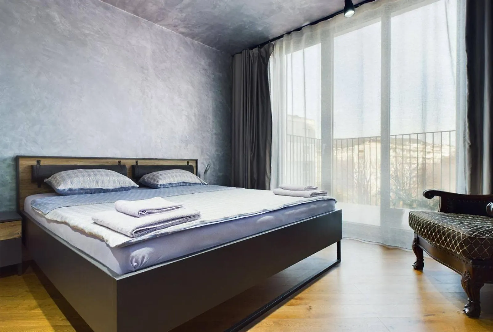 Luxury Apartment In Building K55 With Free Garage Warna